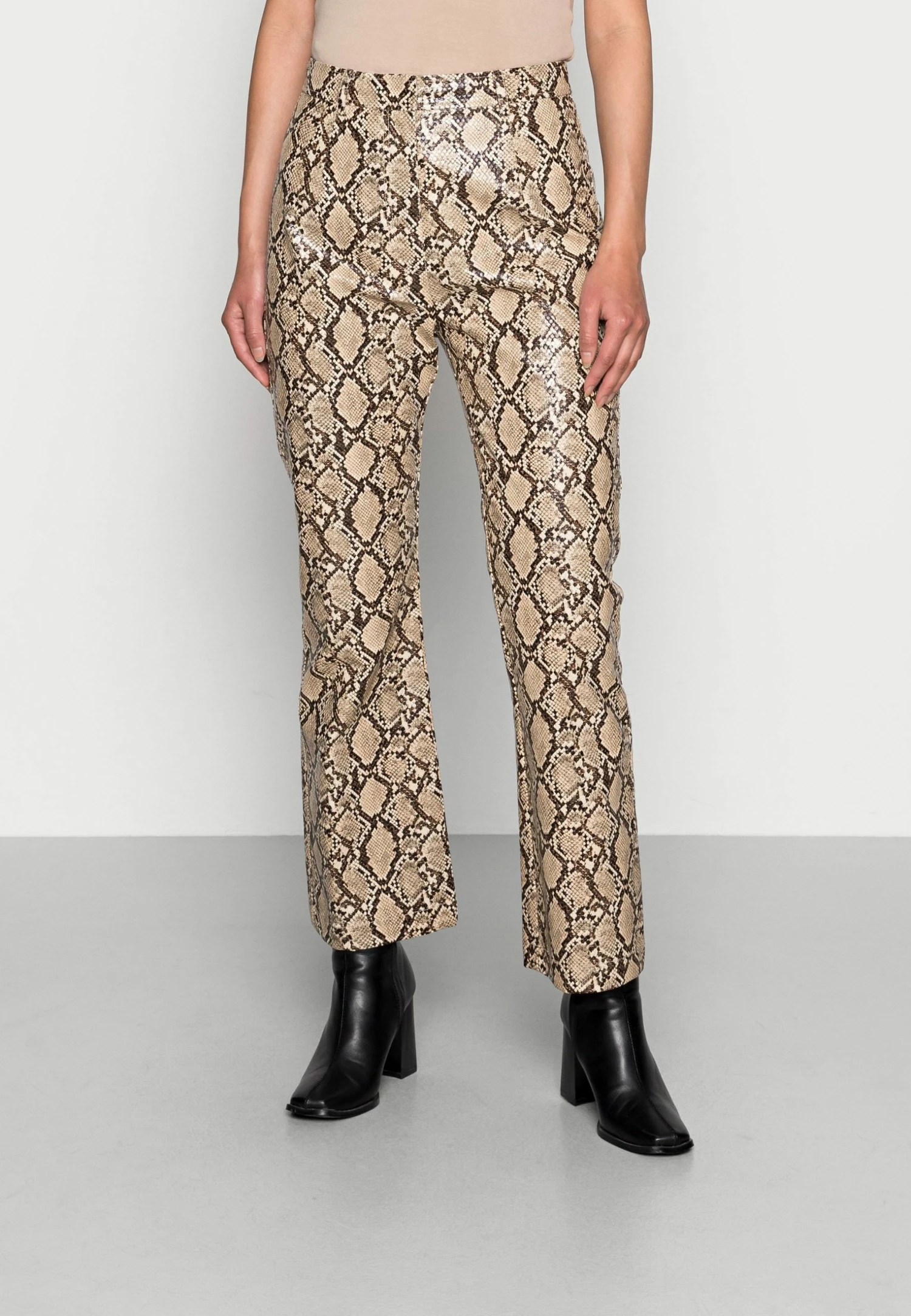 EDITED JAMAL TROUSERS - Pantalon classique Women 1 EDITED JAMAL TROUSERS - Pantalon classique Women