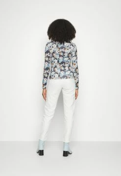 EDITED MANON LONGSLEEVE - T-shirt à manches longues Women 8 EDITED MANON LONGSLEEVE - T-shirt à manches longues Women -France Edited Soldes 2022 147f866ea929403a8699b92c41314414