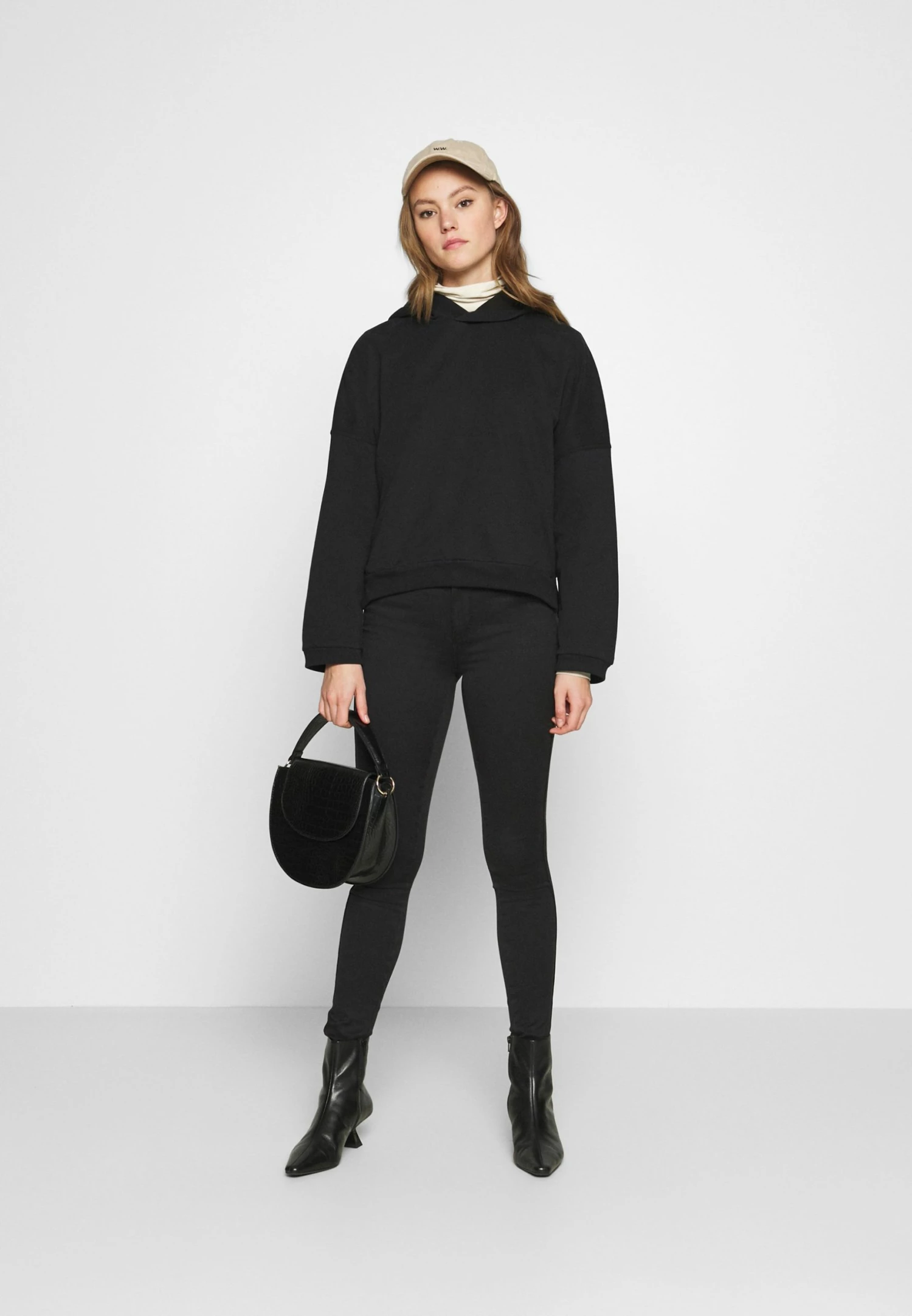 EDITED CHERELL HOODIE - Sweat à capuche Women 2 EDITED CHERELL HOODIE - Sweat à capuche Women – Image 2