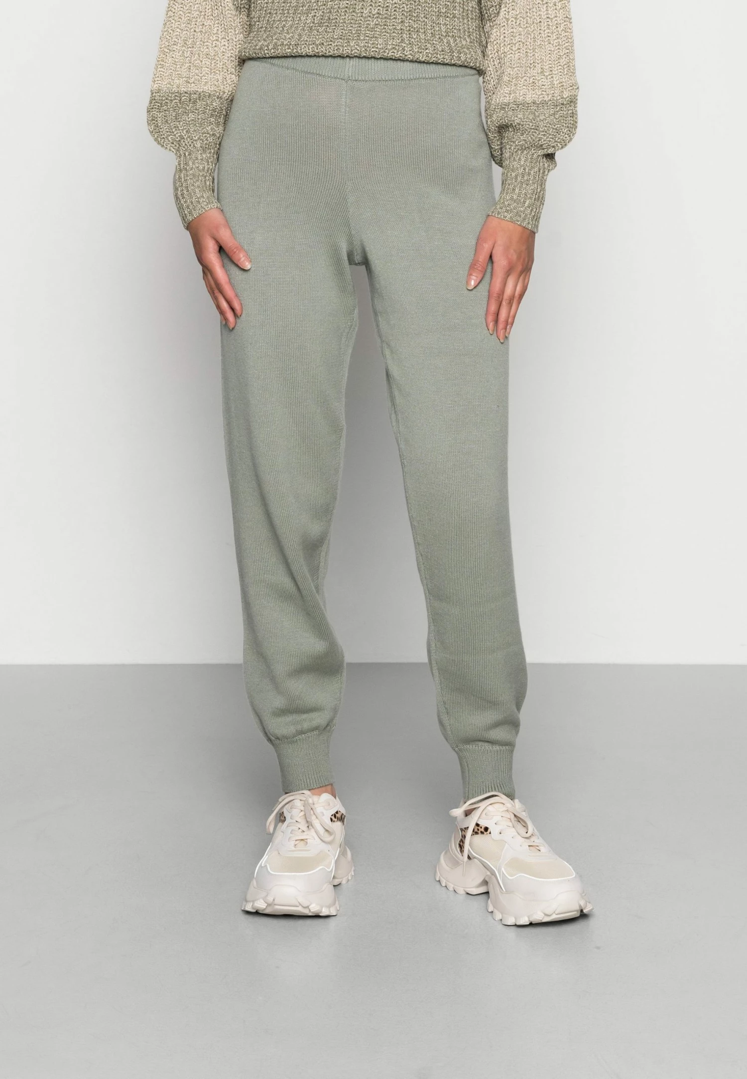 EDITED GIONA PANTS - Pantalon de survêtement Women 1 EDITED GIONA PANTS - Pantalon de survêtement Women