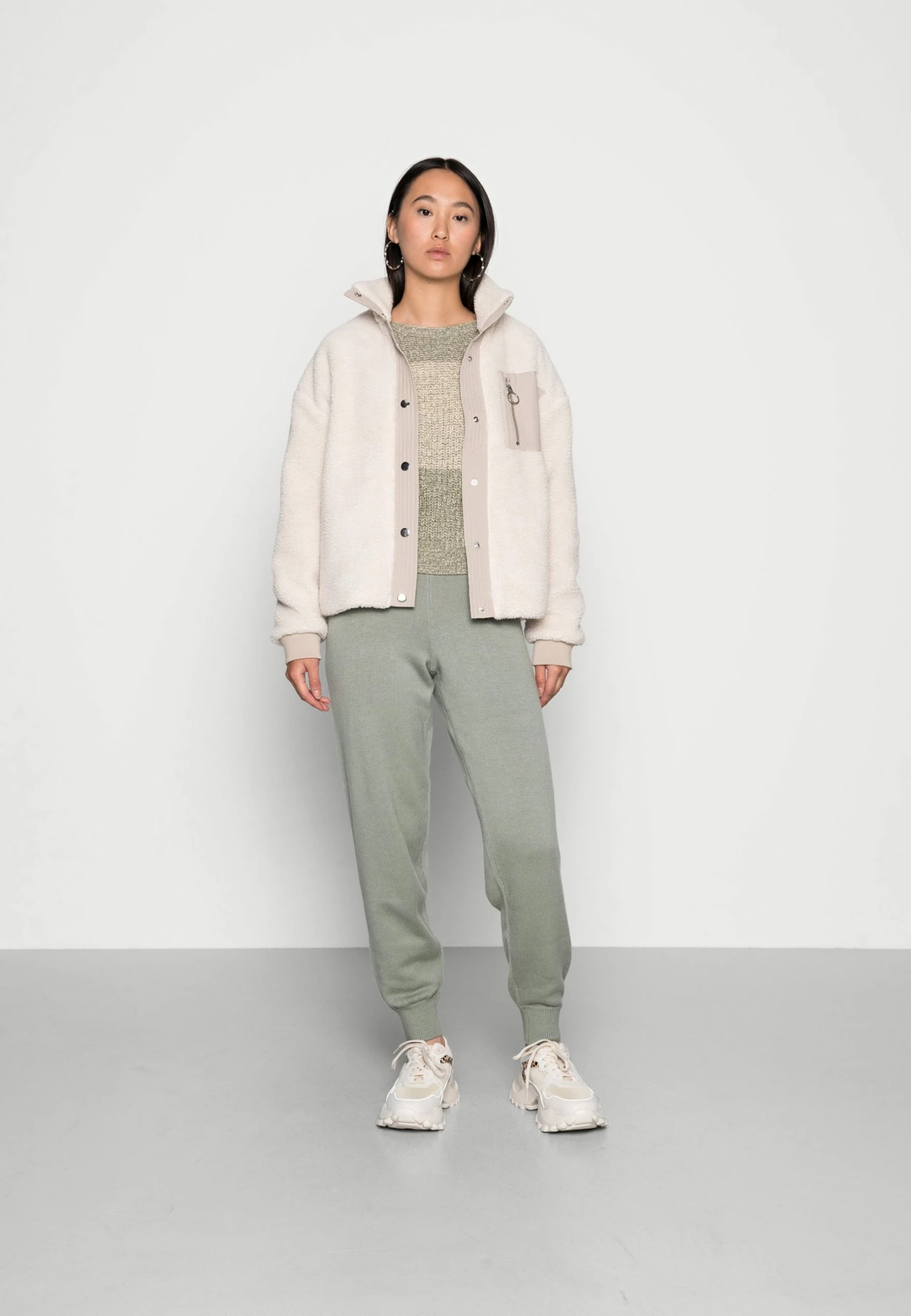 EDITED GIONA PANTS - Pantalon de survêtement Women 2 EDITED GIONA PANTS - Pantalon de survêtement Women – Image 2