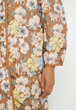 EDITED MALLORY COAT - Manteau classique Women -France Edited Soldes 2022 21877a025554493d862b008934647e6d