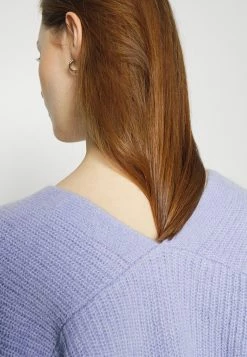 EDITED JALIYAH - Gilet Women -France Edited Soldes 2022 2e3476844cc04978b1819ae991e73e31