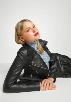 EDITED ALICIA LONGSLEEVE - T-shirt à manches longues Women -France Edited Soldes 2022 365e3cf11a8a45ebb2a7a415ae23adb4