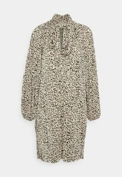 EDITED JOHRINA DRESS - Robe de jour Women -France Edited Soldes 2022 39f336ec5dde4b288d24bdbd75708947