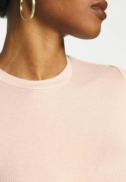 EDITED NAARA - T-shirt imprimé Women -France Edited Soldes 2022 3c722de5aa83476cad6df9570f3e869a