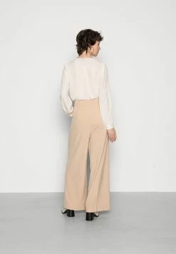 EDITED KELLY TROUSERS - Pantalon classique Women 7 EDITED KELLY TROUSERS - Pantalon classique Women -France Edited Soldes 2022 3f5de15daf9d40f199c31405556b34da