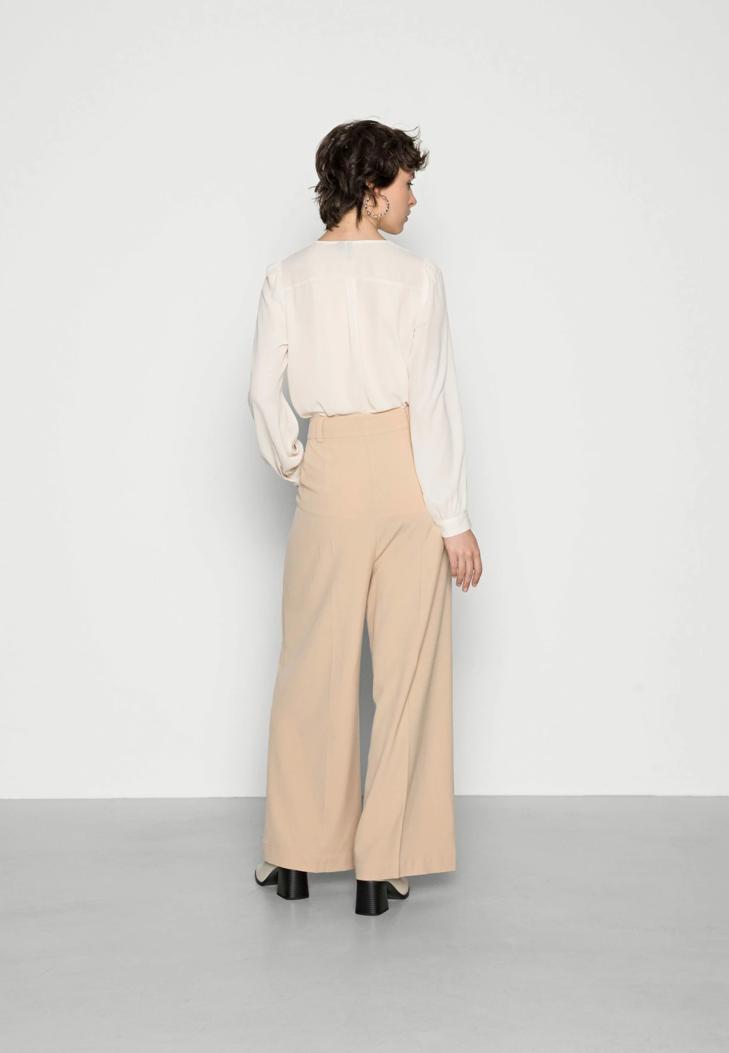 EDITED KELLY TROUSERS - Pantalon classique Women 3 EDITED KELLY TROUSERS - Pantalon classique Women – Image 3