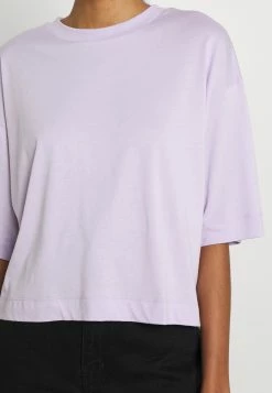 EDITED SILA - T-shirt basique Women 11 EDITED SILA - T-shirt basique Women -France Edited Soldes 2022 42e4beefbd6945a4a5aae0b534d3b8ed