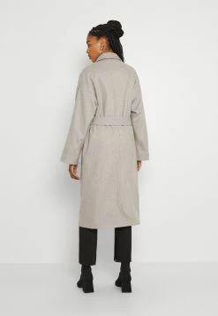 EDITED TOSCA COAT - Manteau classique Women 8 EDITED TOSCA COAT - Manteau classique Women -France Edited Soldes 2022 45e85ac23ac24159b68b7634cc47c12f