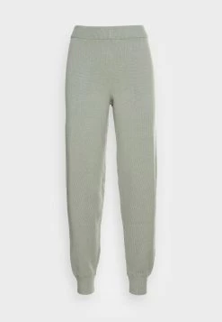 EDITED GIONA PANTS - Pantalon de survêtement Women 8 EDITED GIONA PANTS - Pantalon de survêtement Women -France Edited Soldes 2022 48860730883841aabd31706329c8da31