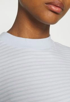 EDITED KEELA - T-shirt imprimé Women 13 EDITED KEELA - T-shirt imprimé Women -France Edited Soldes 2022 513fde72920a485d9857ea205ea89dea