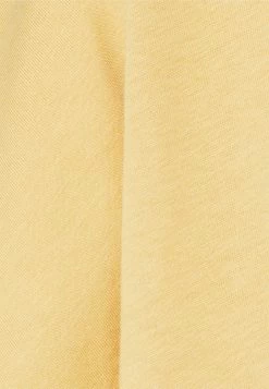 EDITED ALEAH - T-shirt basique Women -France Edited Soldes 2022 523e03e4bb4343e0ad15774df3c87e7f