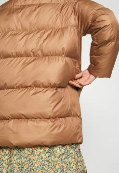 EDITED MOMO COAT - Manteau classique Women -France Edited Soldes 2022 573787cf5ea74c548e586da92b1ff15a