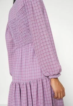 EDITED KARLA DRESS - Robe longue Women -France Edited Soldes 2022 5a5c250c19c343adaa6b85a7ef477429