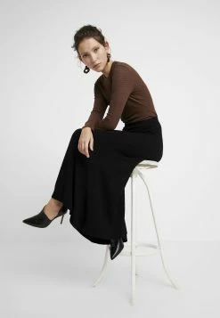 EDITED AMILIA SKIRT - Jupe longue Women 10 EDITED AMILIA SKIRT - Jupe longue Women -France Edited Soldes 2022 5b499f02c2c74dee9f30ededb9cb0d58