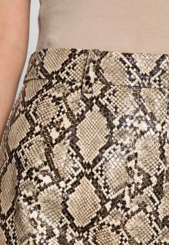 EDITED JAMAL TROUSERS - Pantalon classique Women 9 EDITED JAMAL TROUSERS - Pantalon classique Women -France Edited Soldes 2022 5bd08db20170479ca799367ee4e27ac9