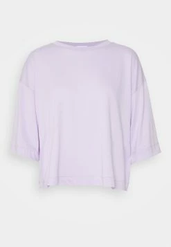 EDITED SILA - T-shirt basique Women 10 EDITED SILA - T-shirt basique Women -France Edited Soldes 2022 6a7954c716af4a5aad856af2512afa9d