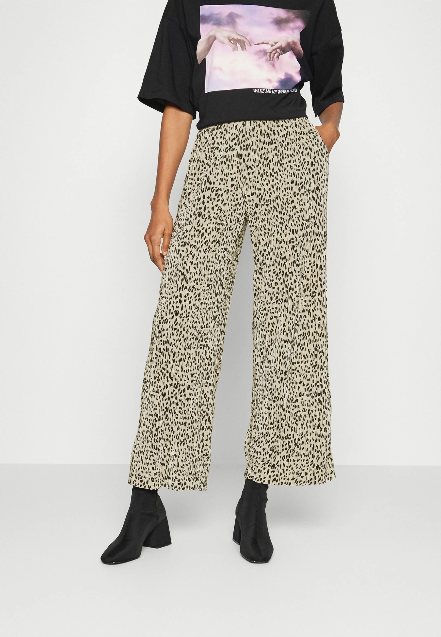 EDITED GUDRUN CULOTTE PLISEE - Pantalon classique Women 1 EDITED GUDRUN CULOTTE PLISEE - Pantalon classique Women