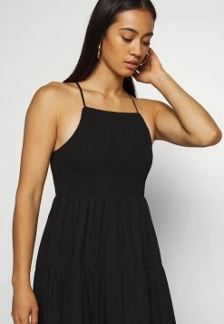 EDITED DAPHNE DRESS - Robe longue Women -France Edited Soldes 2022 8e9a476fc1234efcad0ff9b377ae5523