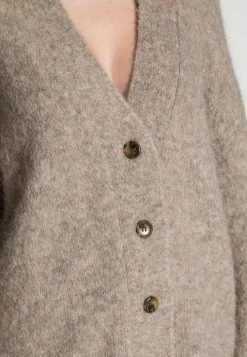 EDITED PEYTON CARDIGAN - Gilet Women -France Edited Soldes 2022 a4f20e0672aa4dfa9debe86f2acf6fbb