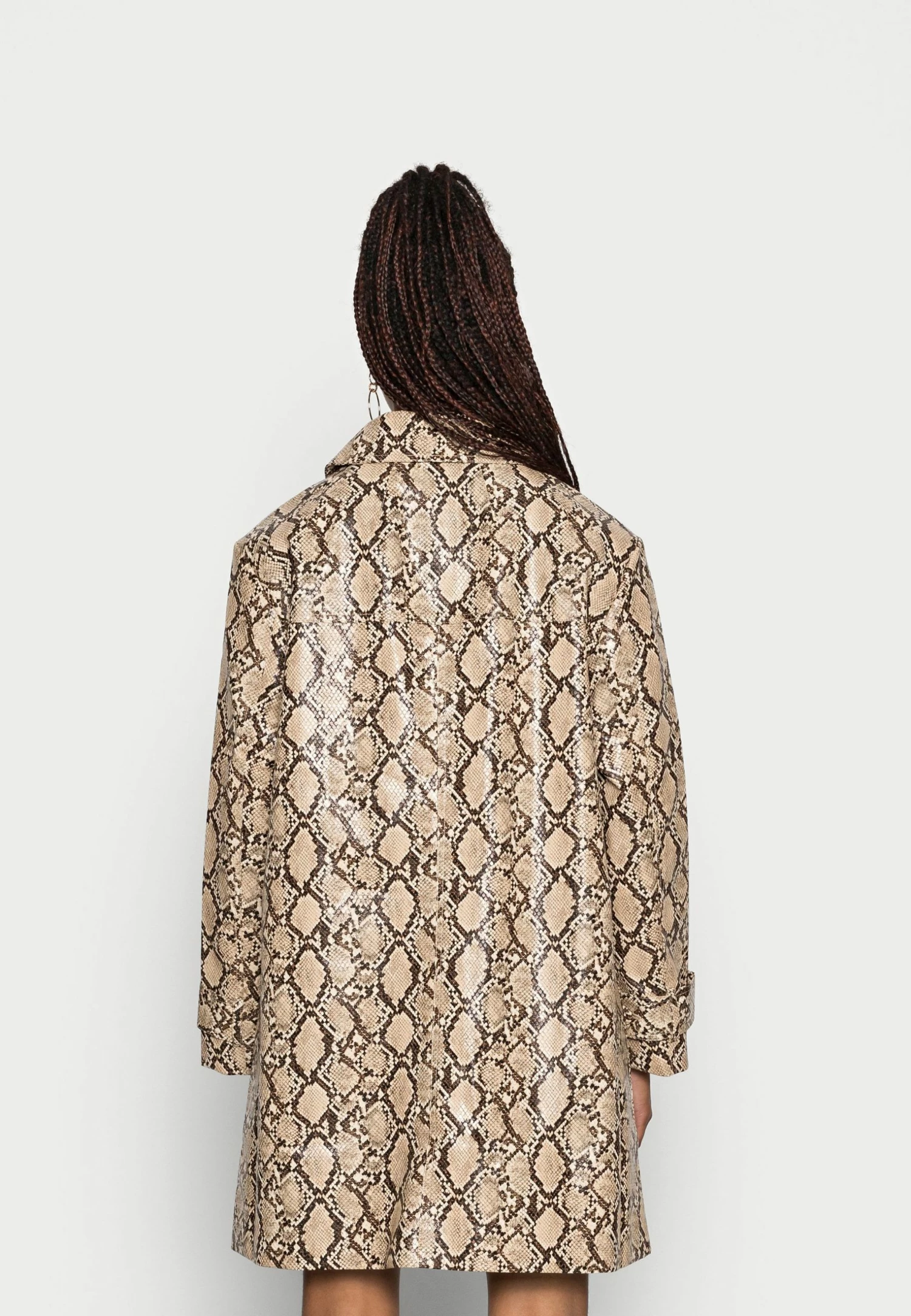 EDITED OLGA COAT - Manteau classique Women 3 EDITED OLGA COAT - Manteau classique Women – Image 3