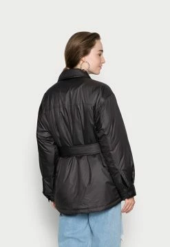 EDITED REIGN OVERSHIRT - Manteau court Women -France Edited Soldes 2022 a9fe0533afbe4792992c52c5a97e9f1c