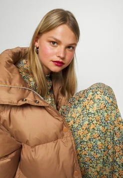 EDITED MOMO COAT - Manteau classique Women -France Edited Soldes 2022 aaaaa2cb45f04820beabfbbf9d2dbfc8