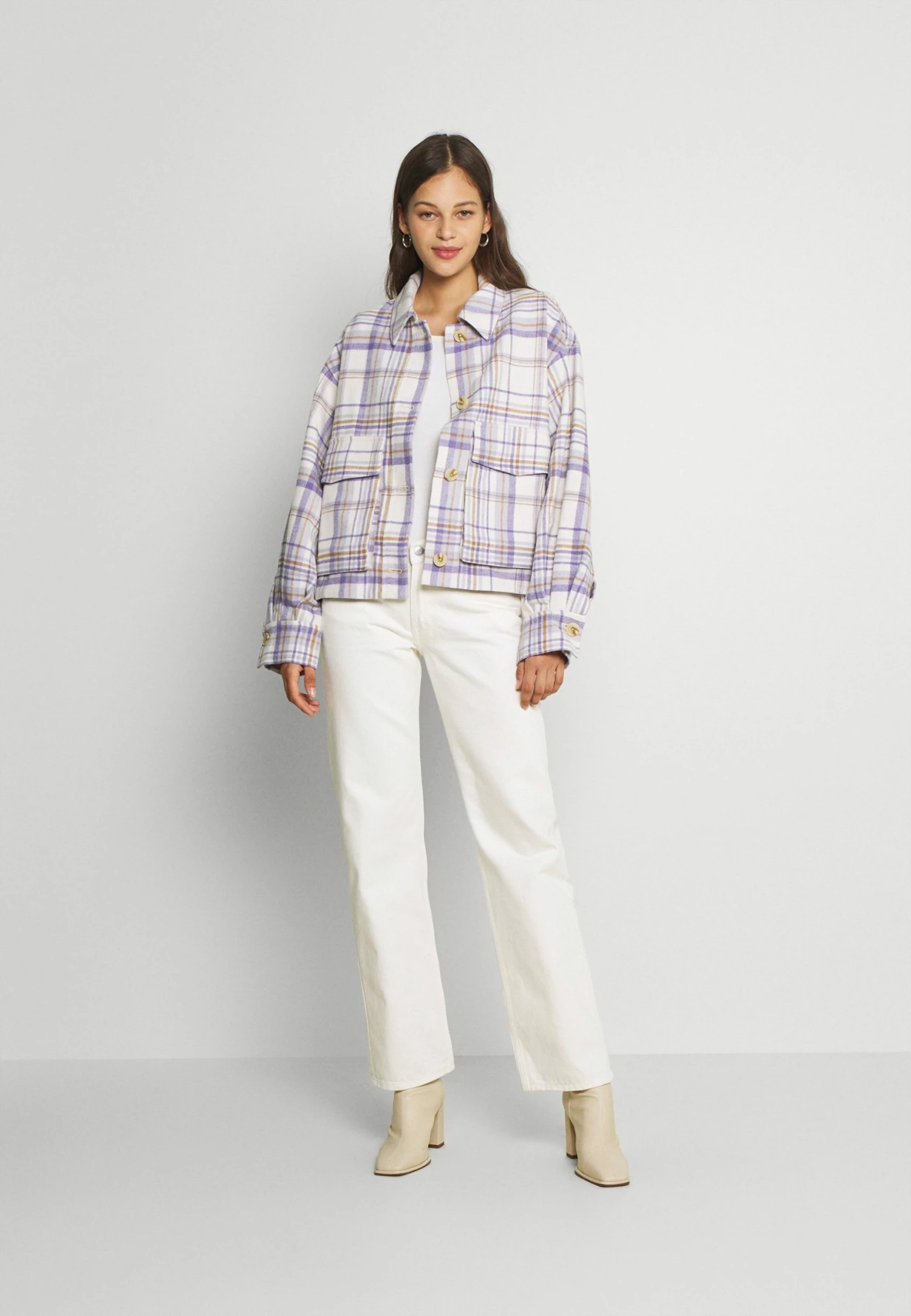 EDITED KYLA OVERSHIRT - Veste mi-saison Women 2 EDITED KYLA OVERSHIRT - Veste mi-saison Women – Image 2