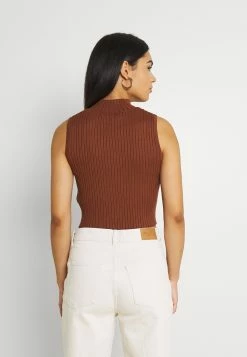 EDITED AMORA - Débardeur Women -France Edited Soldes 2022 c073a5bc8e6f4704adbf75f26c7f601a