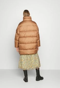 EDITED MOMO COAT - Manteau classique Women -France Edited Soldes 2022 c45651a830794101a3e3cb0720ba600c