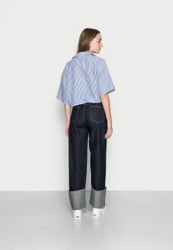 EDITED NIKI - Jean droit Women 7 EDITED NIKI - Jean droit Women -France Edited Soldes 2022 c59d0977209949efb6d833bdeeb262a9