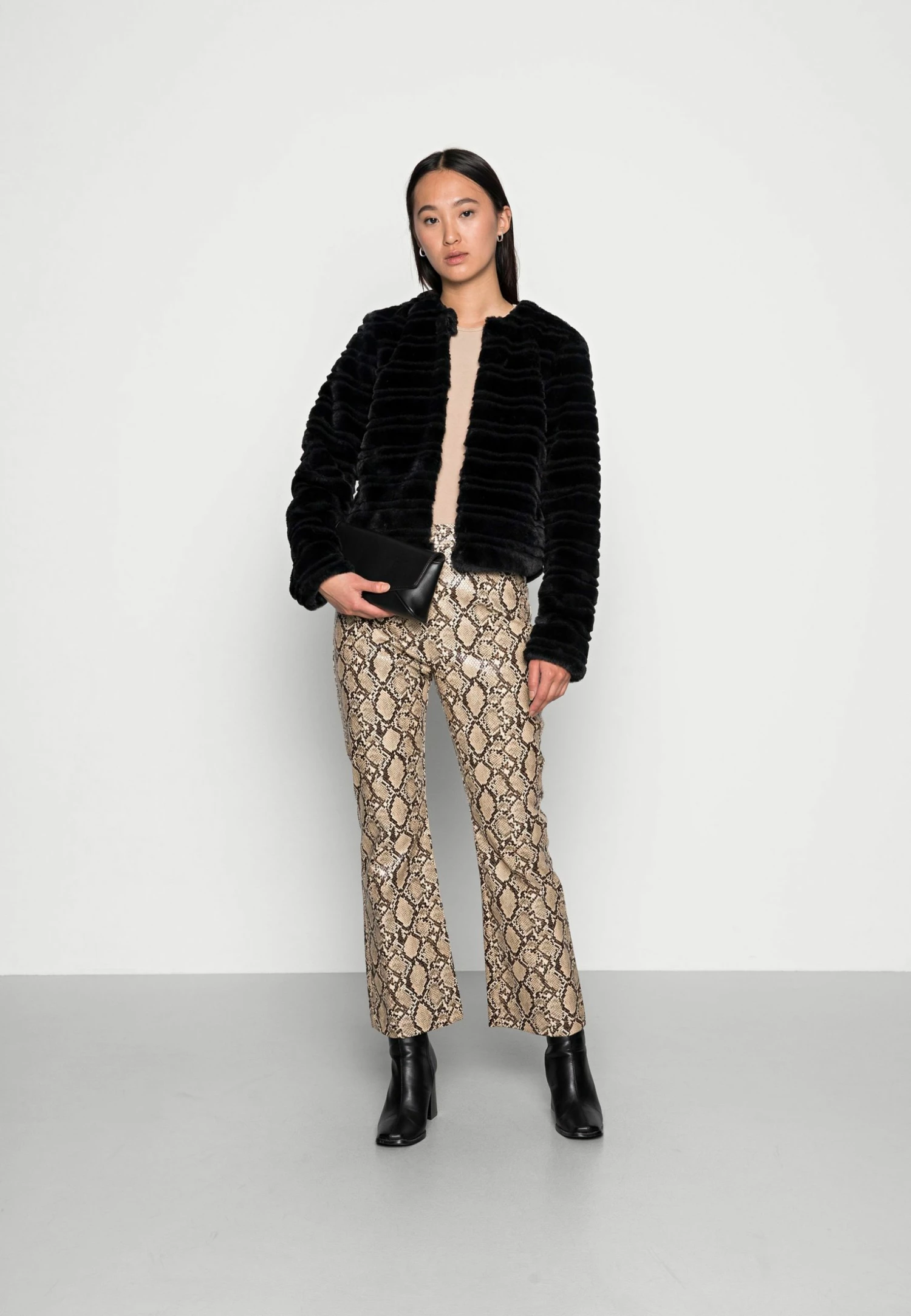 EDITED JAMAL TROUSERS - Pantalon classique Women 2 EDITED JAMAL TROUSERS - Pantalon classique Women – Image 2