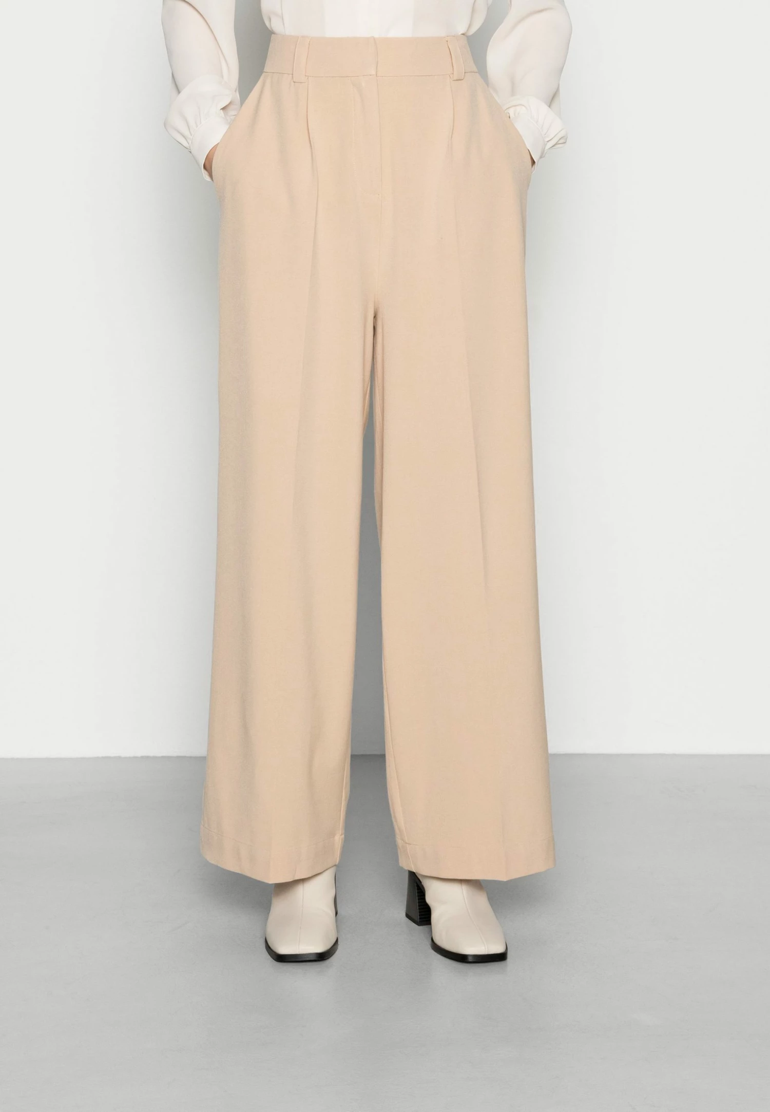 EDITED KELLY TROUSERS - Pantalon classique Women 1 EDITED KELLY TROUSERS - Pantalon classique Women