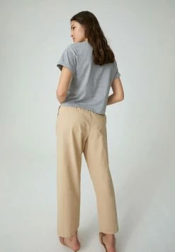 EDITED SELENA - T-shirt basique Women -France Edited Soldes 2022 e4b262277bbd42a0a7663f01fe3e7d79