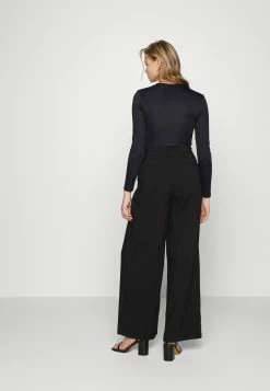 EDITED VIVA - T-shirt à manches longues Women 8 EDITED VIVA - T-shirt à manches longues Women -France Edited Soldes 2022 e5667f3fd3b84187a4bdd2108fa3aa44