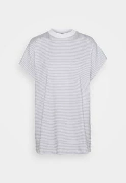 EDITED KEELA - T-shirt imprimé Women 12 EDITED KEELA - T-shirt imprimé Women -France Edited Soldes 2022 e846c9f9d5044e028530ca9d18b7815e