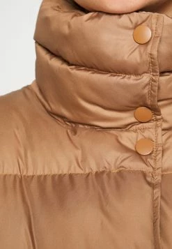 EDITED MOMO COAT - Manteau classique Women -France Edited Soldes 2022 e8b7294624ed443b92102f80cb70b6de