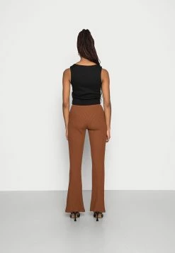 EDITED BENNI TROUSERS - Pantalon classique Women -France Edited Soldes 2022 eabe0d4ccb134e00bc5cb6805f43e4fe